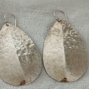 SILPADA .925 SILVER/   Elegant Silver Teardrop Earrings( There is no tarnish)